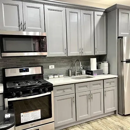 Beautiful 3 Bedrooms Apartment