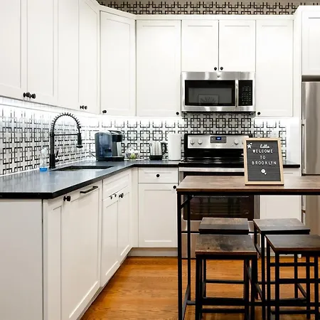 Brooklyn Retreat-ideal Getaway/movie Or Game Night Apartment