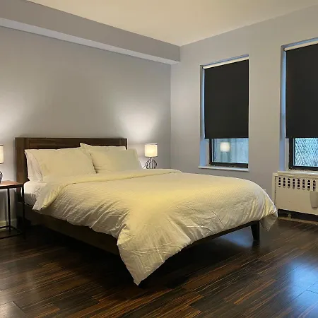 Apartment Close To All! 2-room In A 1-family Townhouse New York