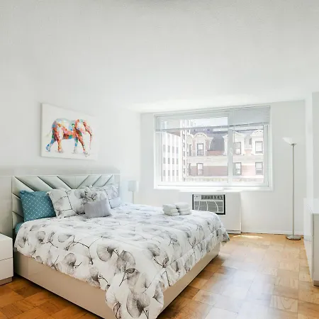 Stunning 2 Bedroom At Columbus Circle *