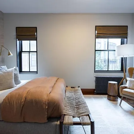 E10-3 3br Designer Townhouse Apartment