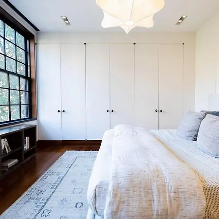 E10-3 3br Designer Townhouse Apartment *