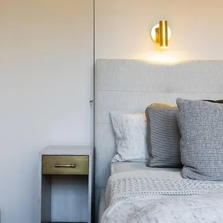 E10-3 3br Designer Townhouse