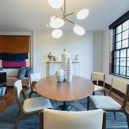 Apartment E10-3 3br Designer Townhouse