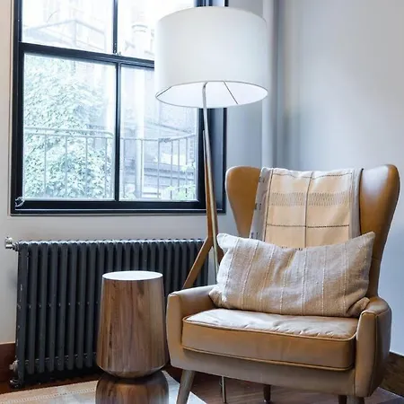 E10-3 3br Designer Townhouse Apartment