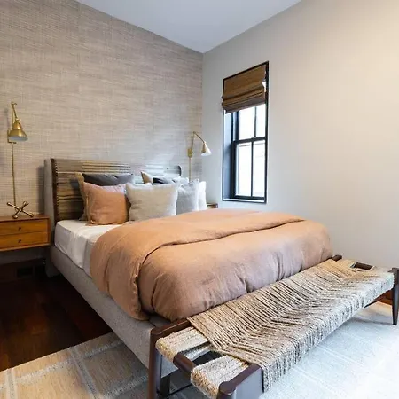 E10-3 3br Designer Townhouse New York
