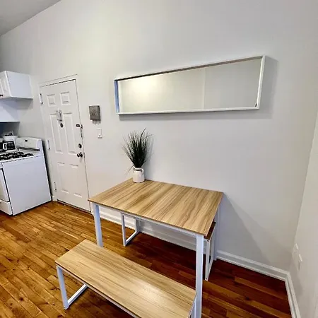 Cozy Dublex Near Times Square