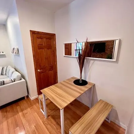 Super Cozy Entire In Upper East Side *