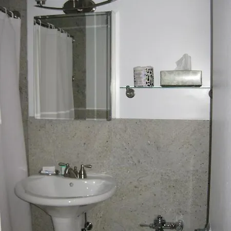 Apartment Midtown East 47th Street Residences