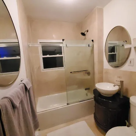 Apartment Quiet 3 Bedroom In Private New York