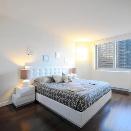 Two Bd At Midtown East New York