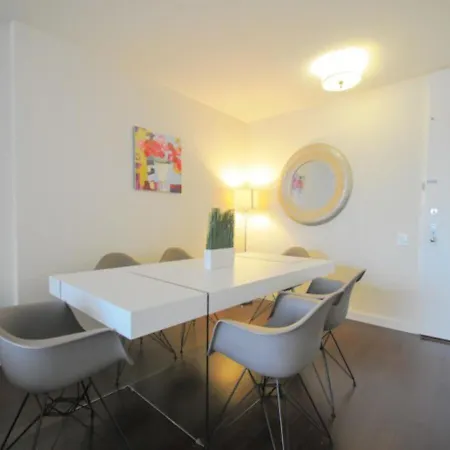 Two Bd At Midtown East Apartment *