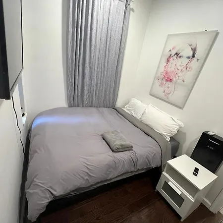 Sexy Trendy 3 Bedrooms Lower East Side Manhattan Apartment *