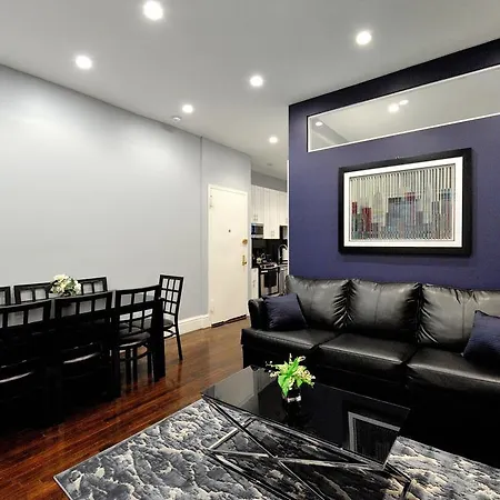 Three-bedroom West 25th Street *
