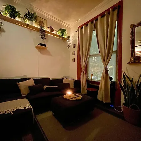 Apartment Entire In Upper West