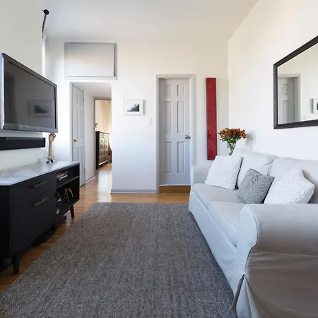 One Bedroom Suite - Prime West Village Location Apartment New York