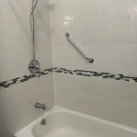 Apartment Wonderful 2 Bedroom In The Heart Of Astoria