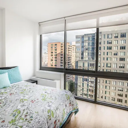 Unique Two Bedroom At Upper West Side *