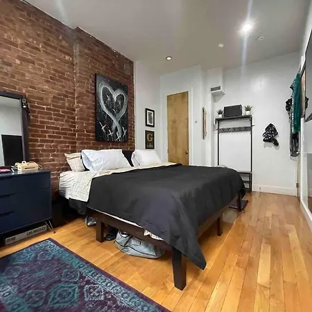 Artist Duplex