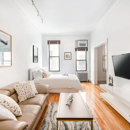 Studio In Heart Of Chelsea Apartment