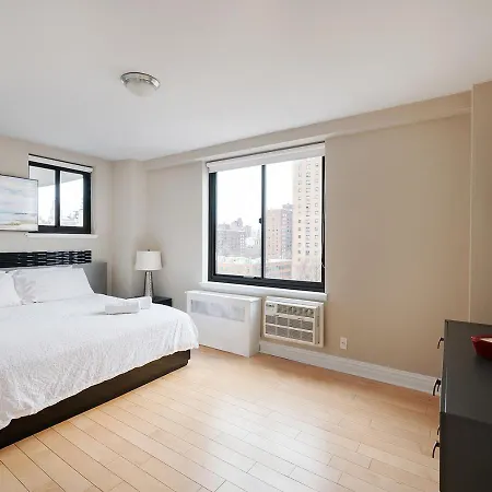 Apartment Luxurious 3 Beds 2 Baths By Park *