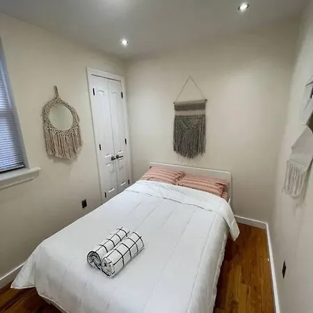 Beautiful 4-bedroom Unit In Bushwick Apartment New York