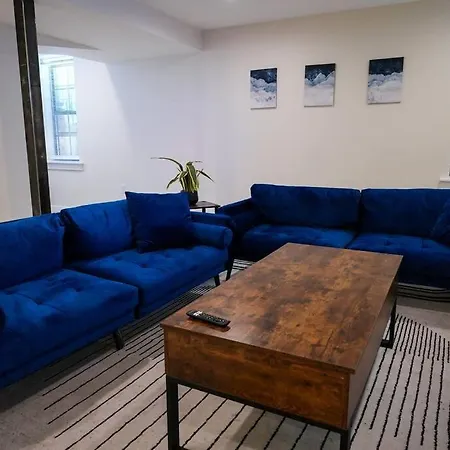 Spacious 6bd Near Prospect Park