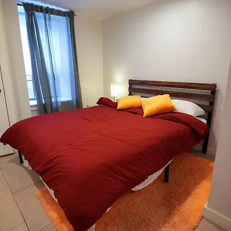 Spacious 6bd Near Prospect Park Apartment
