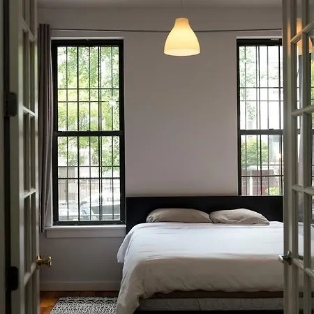 Central 5br Duplex W/ Patio For 14 Guests *