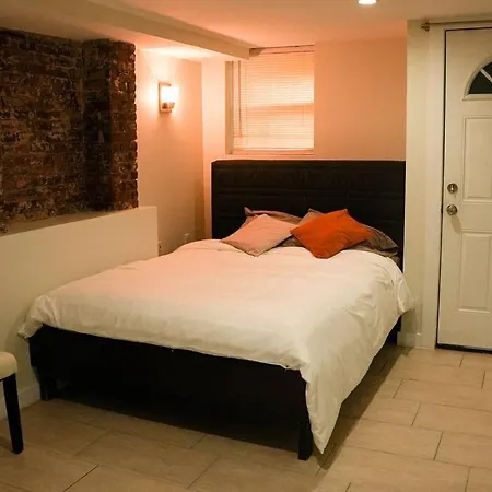 Apartment Central 5br Duplex W/ Patio For 14 Guests *