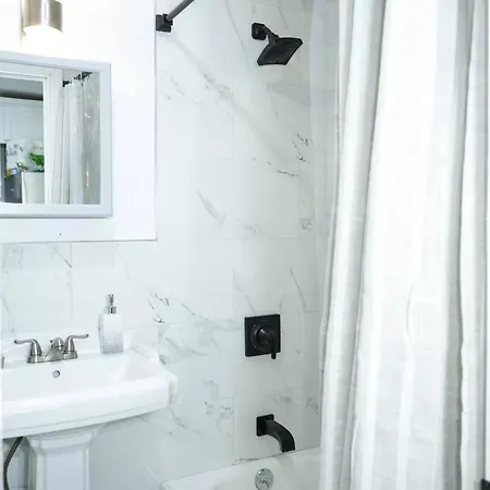 Modern Studio For Longer Stays * New York