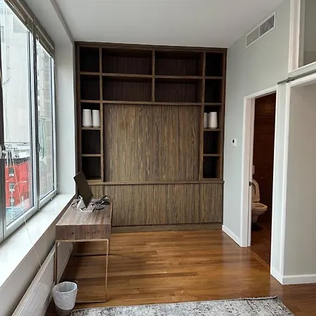 Posh 4 Bedroom Times Square Penthouse With Private Rooftop Apartment *