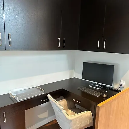 Posh 4 Bedroom Times Square Penthouse With Private Rooftop *