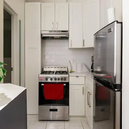 Beautiful Private & Close To Everything! *