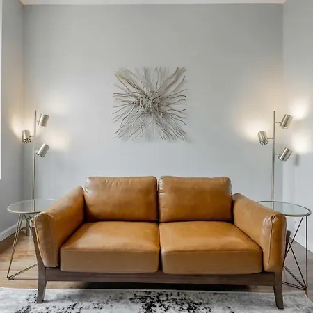 Penthouse Hell's Kitchen Apartment *