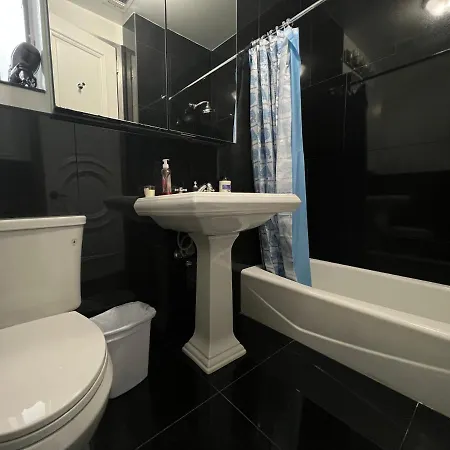 Gramercy Park Penthouse Apartment *