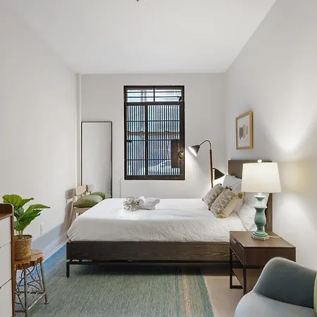 Studio In Upper Manhattan Great Monthly Apartment New York