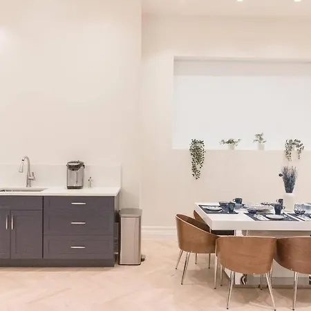 Holiday home Privet House - Midwood/flatbush Recently Remodeled New York