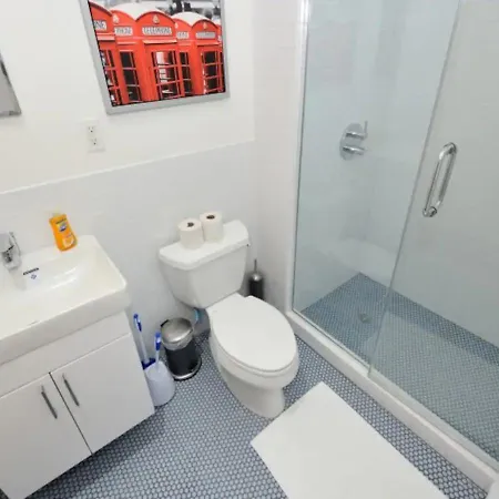 Spacious 2br 2ba In The Heart Of Midtown Manhattan Apartment New York