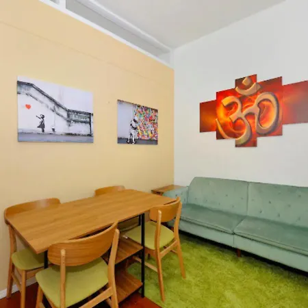 Unique 2br Near Times Square Apartment New York