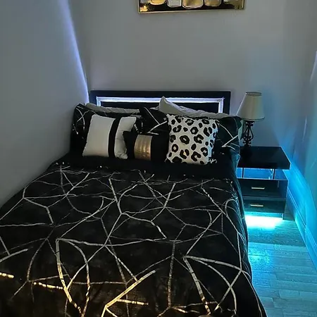 Latisha Luxury Place * New York