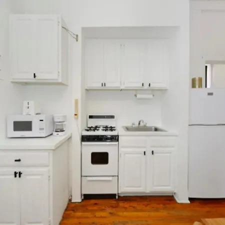 Unique 2br Near Times Square Apartment
