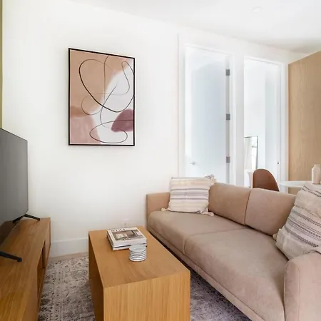 East Village 2br W Wd Nr Union Sq Nyc-937 New York