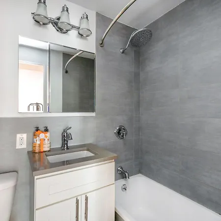 Unique 2bd At Columbus Avenue Apartment *