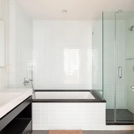 Apartment Hells Kitchen 2br W Pool Dm Nr Park Nyc-469 New York