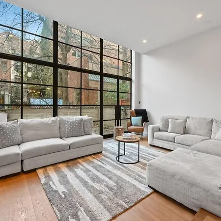 The Chelsea Escape Holiday home New York