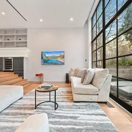 The Chelsea Escape Holiday home