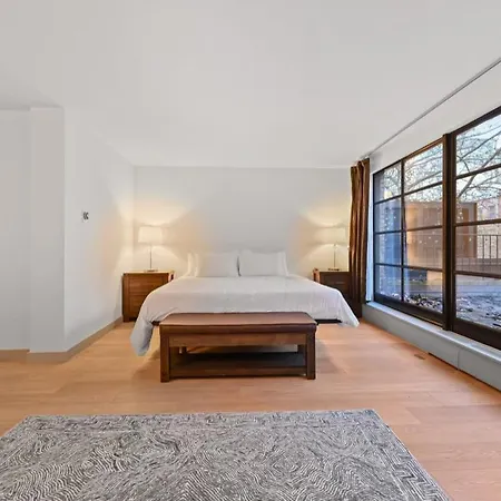 Holiday home The Chelsea Escape
