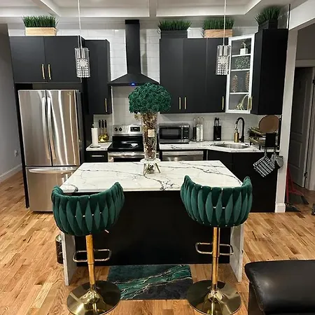 Latisha Luxury Place * New York