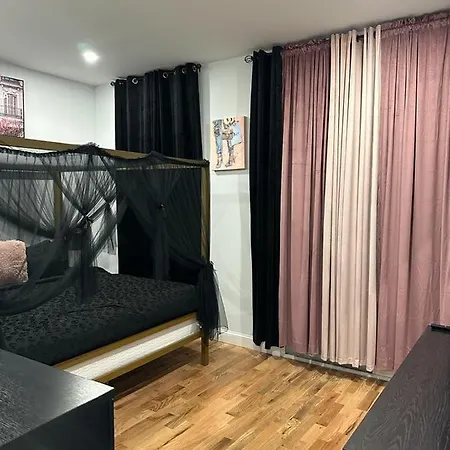 Latisha Luxury Place * New York